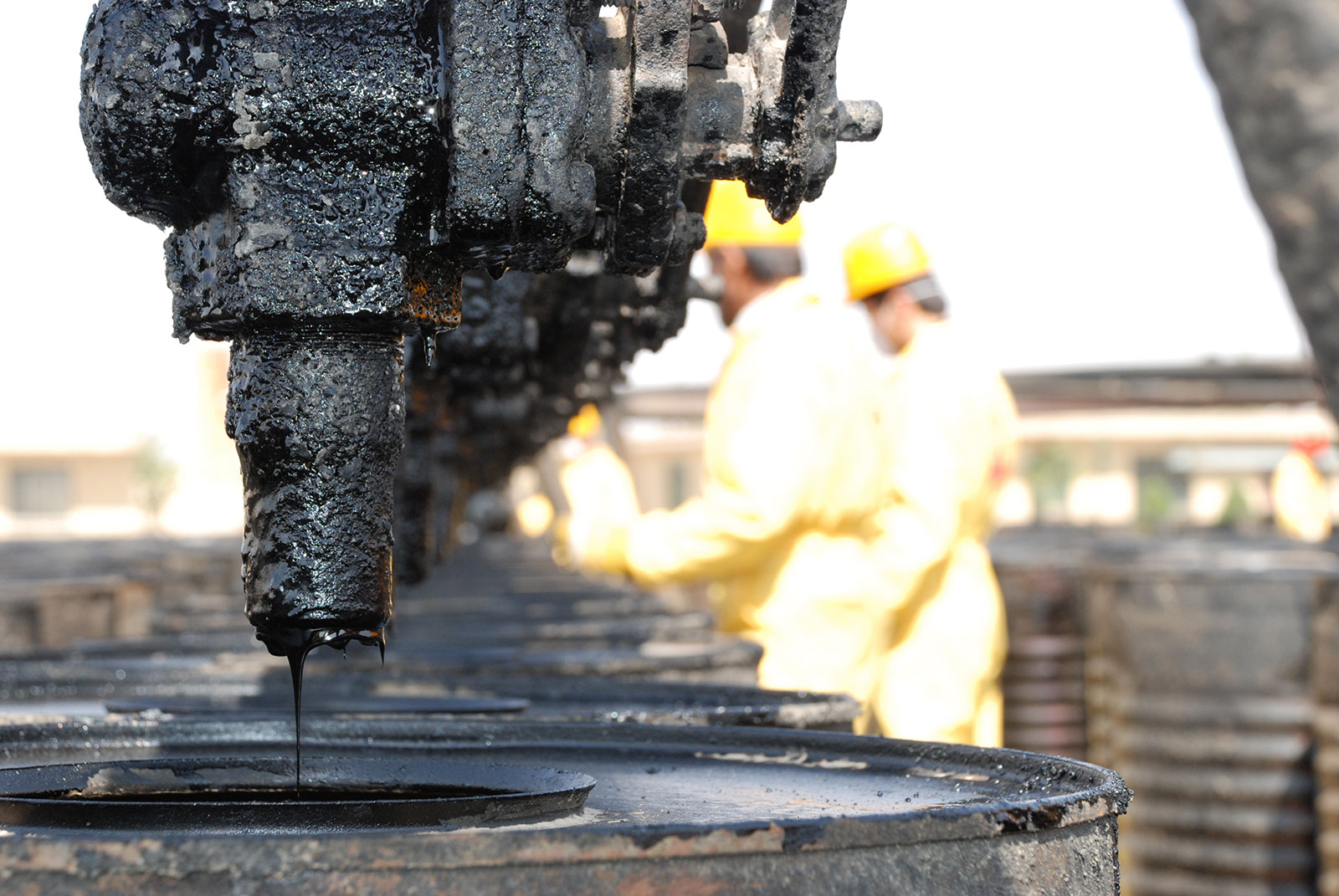 asphalt-bitumen-what-is-bitumen-iran-bitumen-road-bitumen